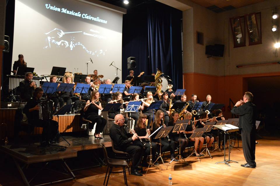 L'Union Musicale Clairvalienne pendant son concert à Tavaux le 24 Mai 2014..